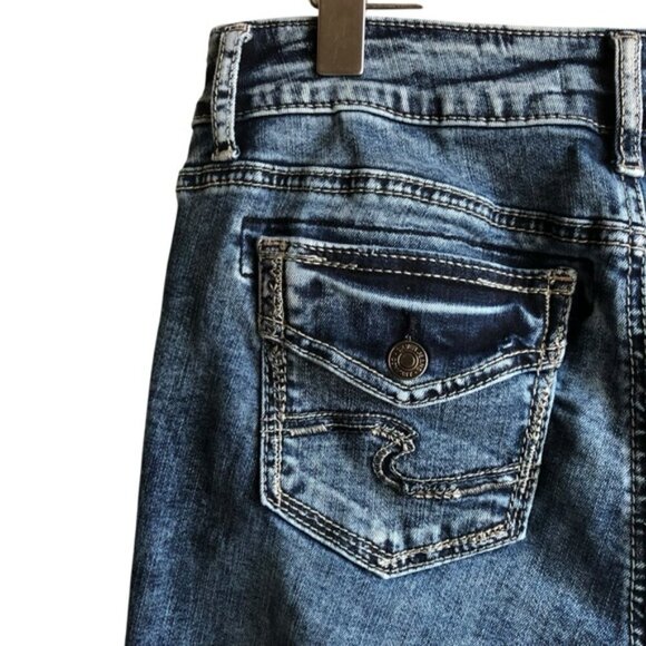 Silver Elyse Curvy Fit Mid Rise Slim Bootcut Jeans Size 28 - Picture 10 of 15